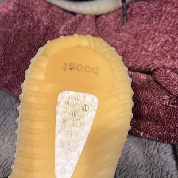 Yezzy sneakers REAL without box from stock x - Picture 5 of 5